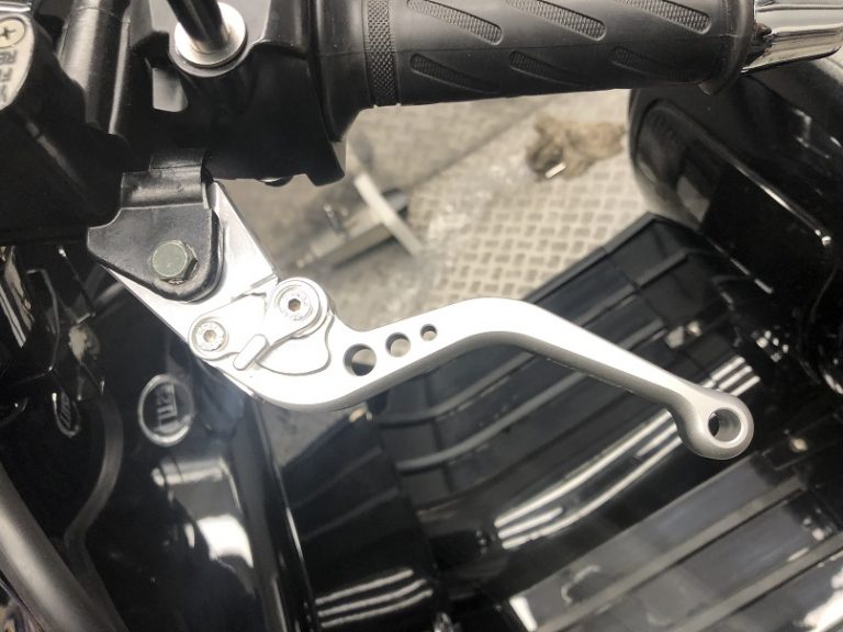 SCOMADI AND ROYAL ALLOY ADJUSTABLE BRAKE LEVERS SILVER Modern Scooters scomadi-and-royal-alloy-adjustable-brake-levers-silver-modern-scooters