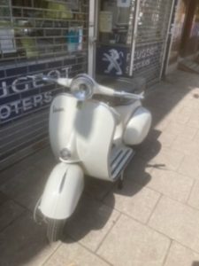 BAJAJ 150 1969. WHITE. FULLY RESTORED IMPORT WITH LML ENGINE Modern Scooters