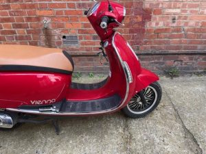 LEXMOTO VIENNA 50 ***ONLY 198 MILES+++ Modern Scooters