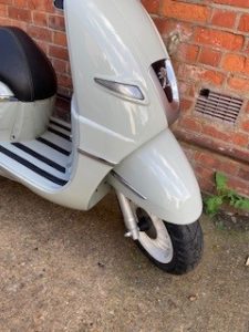 PEUGEOT DJANGO HERITAGE 125 Modern Scooters