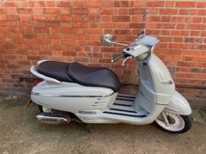 PEUGEOT DJANGO HERITAGE 125 Modern Scooters
