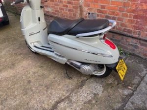 PEUGEOT DJANGO HERITAGE 125 Modern Scooters