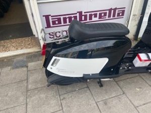 SCOMADI TT 125 Modern Scooters
