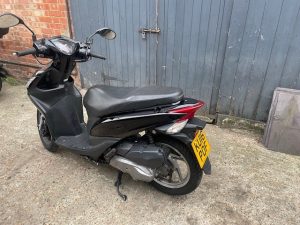 HONDA VISION 110 Modern Scooters