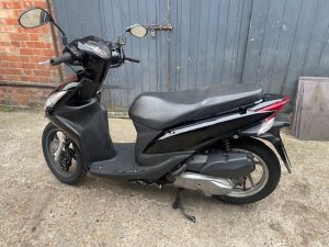 HONDA VISION 110 Modern Scooters