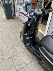 PEUGEOT DJANGO 125 Modern Scooters