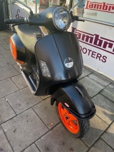 VESPA GTS 300 2013 Modern Scooters