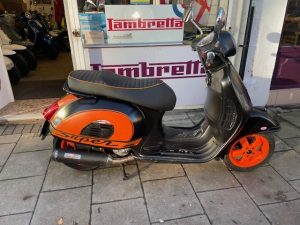 VESPA GTS 300 2013 Modern Scooters