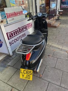 PEUGEOT DJANGO 125 Modern Scooters