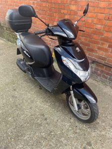 PEUGEOT KISBEE 50CC Modern Scooters