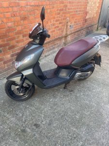 PEUGEOT KISBEE 50 2017 Modern Scooters
