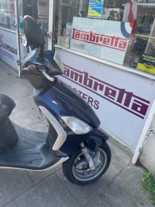 PIAGGIO FLY 125 Modern Scooters
