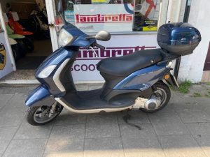 PIAGGIO FLY 125 Modern Scooters