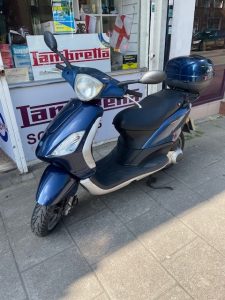 PIAGGIO FLY 125 Modern Scooters